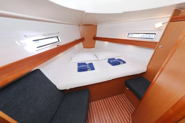 Bavaria 40 Cruiser - Boatscribe.com