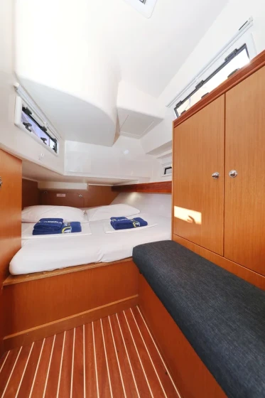 Bavaria 40 Cruiser - Boatscribe.com