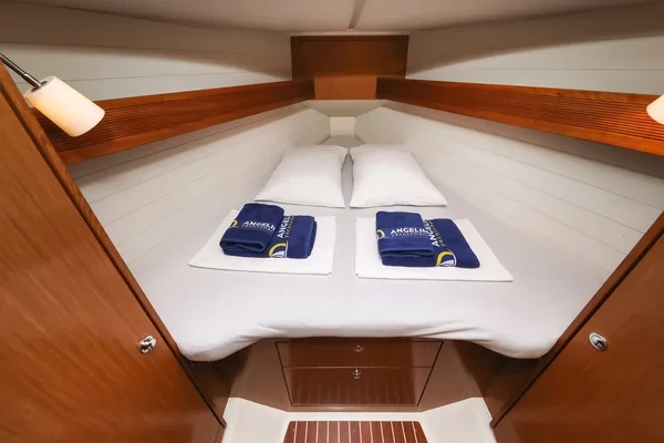 Bavaria 32 Cruiser - Boatscribe.com