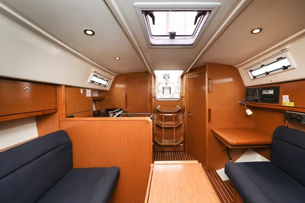 Bavaria 32 Cruiser - Boatscribe.com