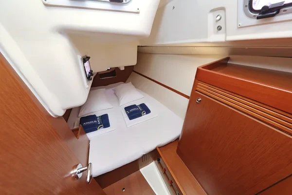 Oceanis 34 - Boatscribe.com