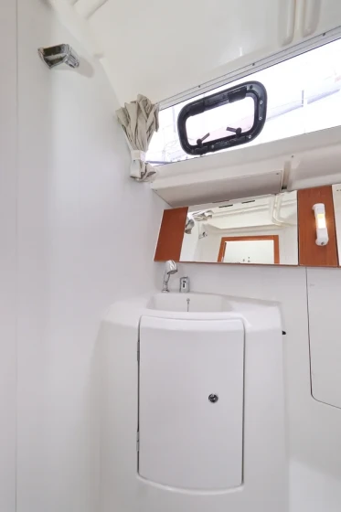 Oceanis 34 - Boatscribe.com
