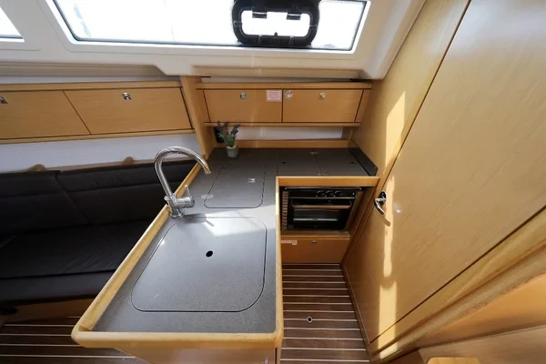 Bavaria 34 Cruiser - Boatscribe.com