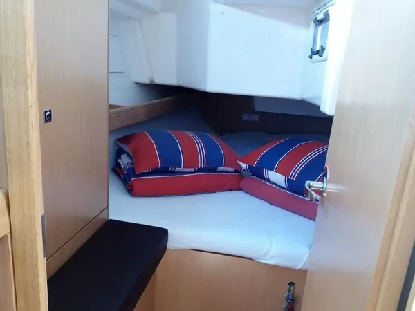 Bavaria 34 Cruiser - Boatscribe.com