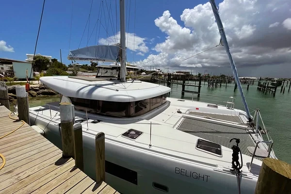 Lagoon 42 - Boatscribe.com