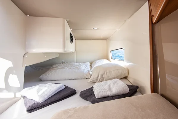 Leidi 800 - Boatscribe.com