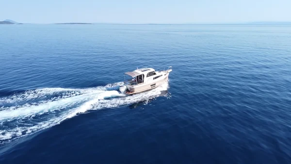Leidi 800 - Boatscribe.com