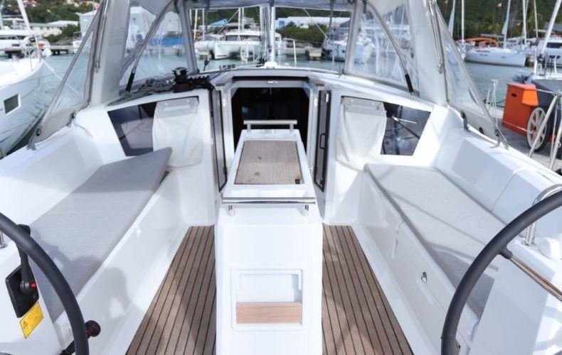 Oceanis 38.1 - Boatscribe.com