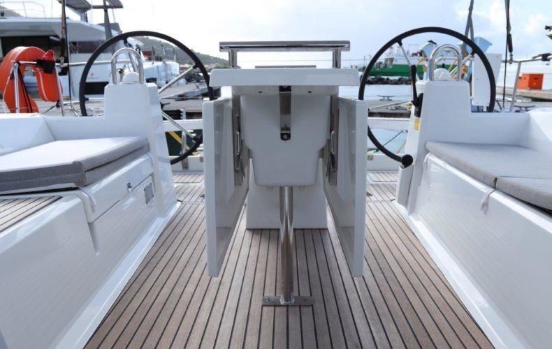 Oceanis 38.1 - Boatscribe.com