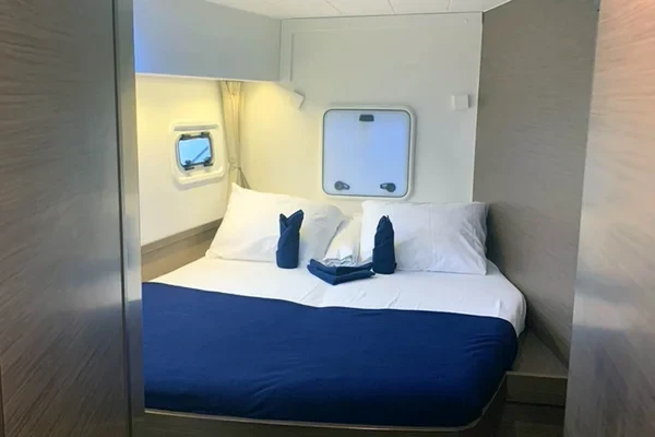 Lagoon 42 - Boatscribe.com