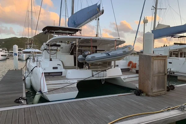 Lagoon 42 - Boatscribe.com