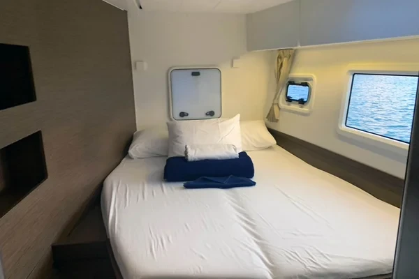 Lagoon 42 - Boatscribe.com