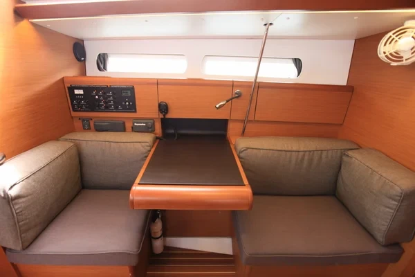 Sun Odyssey 419 - Boatscribe.com