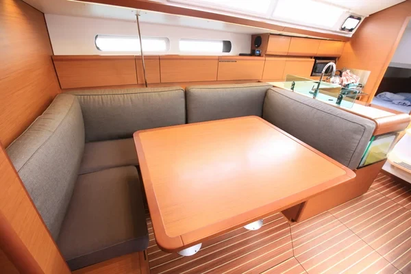 Sun Odyssey 419 - Boatscribe.com