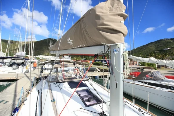 Sun Odyssey 419 - Boatscribe.com