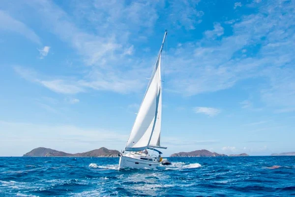 Bavaria 37 - Boatscribe.com