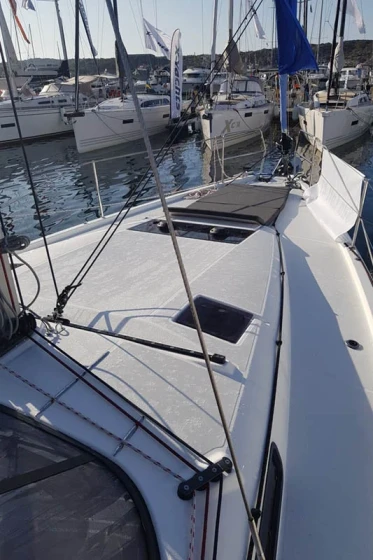 Sun Loft 47 - Boatscribe.com