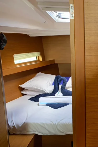 Sun Loft 47 - Boatscribe.com