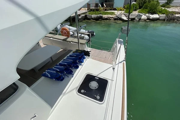 Lagoon 40 - Boatscribe.com