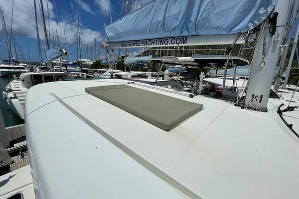 Lagoon 42 - Boatscribe.com