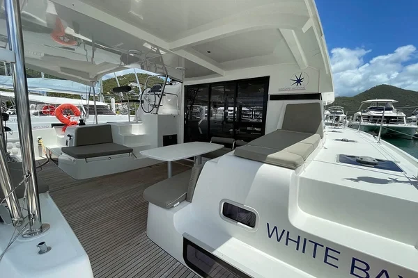 Lagoon 42 - Boatscribe.com