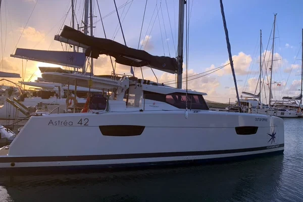 Astrea 42 - Boatscribe.com