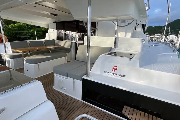 Astrea 42 - Boatscribe.com