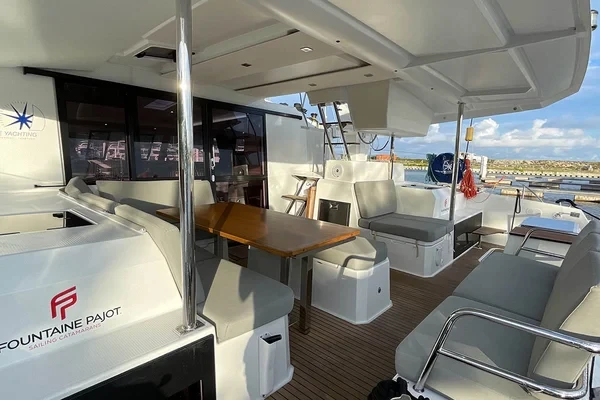 Astrea 42 - Boatscribe.com