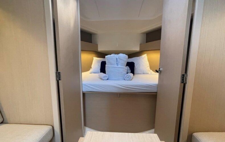 Oceanis 30.1 - Boatscribe.com