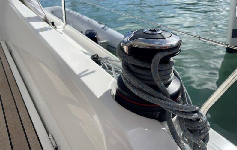 Oceanis 30.1 - Boatscribe.com