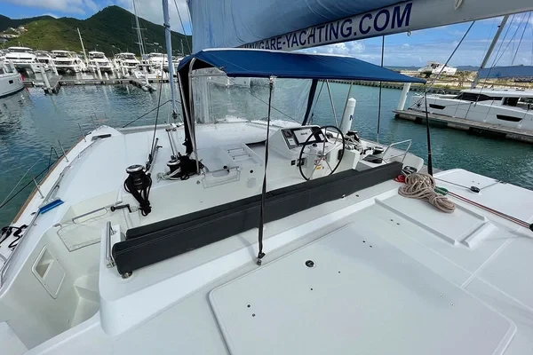 Lagoon 450 F - Boatscribe.com