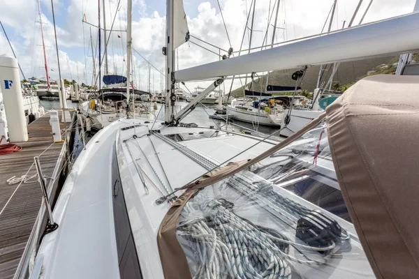 Sun Odyssey 410 - Boatscribe.com