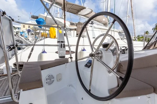 Sun Odyssey 410 - Boatscribe.com