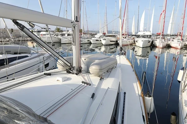 Oceanis 38.1 - Boatscribe.com