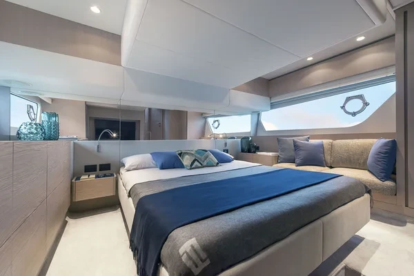 Ferretti 500 - Boatscribe.com