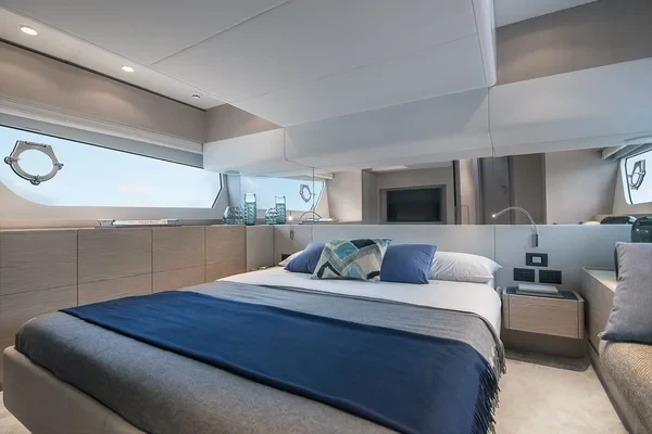 Ferretti 500 - Boatscribe.com