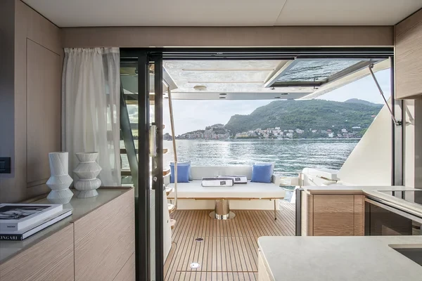 Ferretti 500 - Boatscribe.com