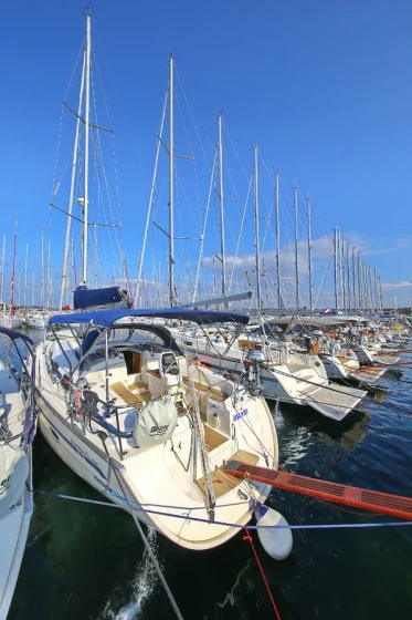 Bavaria 39 Cruiser - Boatscribe.com