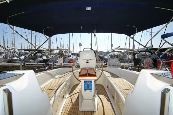 Bavaria 39 Cruiser - Boatscribe.com