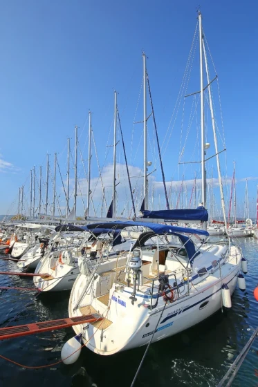 Bavaria 39 Cruiser - Boatscribe.com