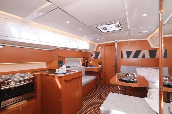 Bavaria C42 Style - Boatscribe.com
