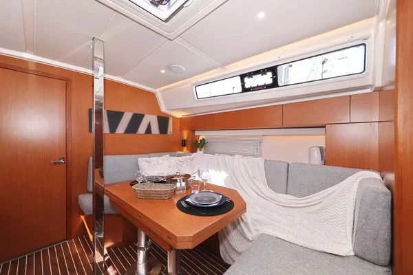 Bavaria C42 Style - Boatscribe.com