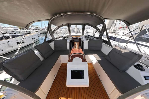 Bavaria C42 Style - Boatscribe.com