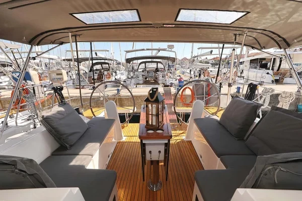 Bavaria C42 Style - Boatscribe.com