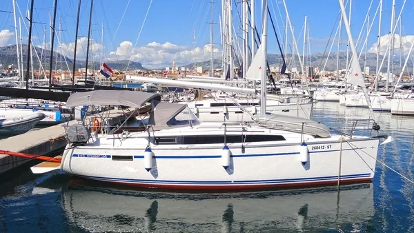 Bavaria 34 Cruiser - Boatscribe.com