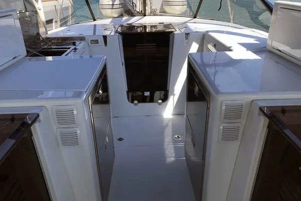 Sun Loft 47 - Boatscribe.com