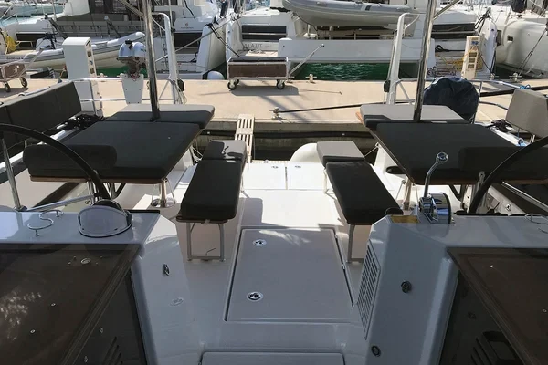 Sun Loft 47 - Boatscribe.com