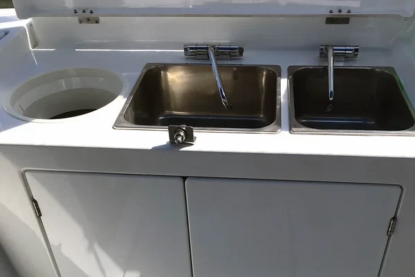 Sun Loft 47 - Boatscribe.com