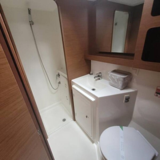 Lagoon 42 - Boatscribe.com