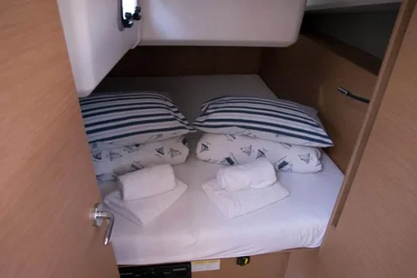 Sun Odyssey 440 - Boatscribe.com